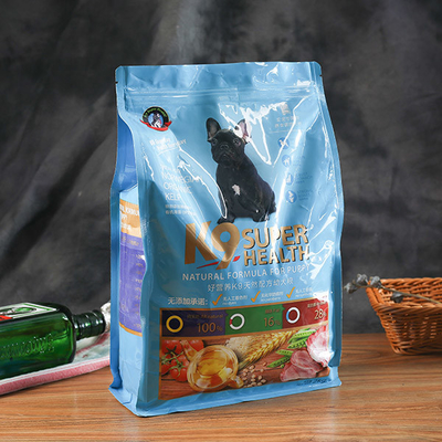 La cerradura de empaquetado de la cremallera del bolso del alimento para animales de Mylar Edibles se coloca encima de bolsa